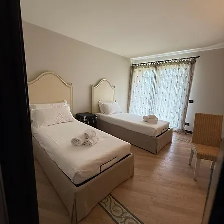Apartment In Con Piscina Ad *